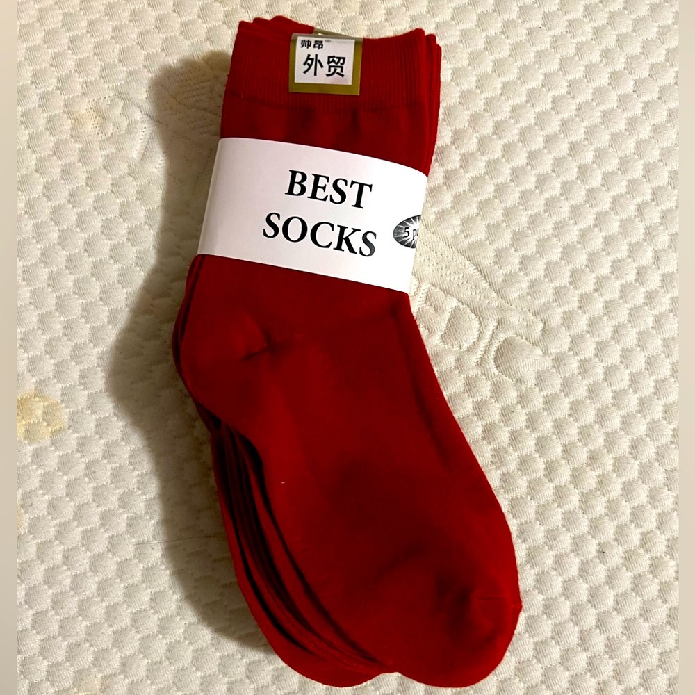 Red socks 4 pairs